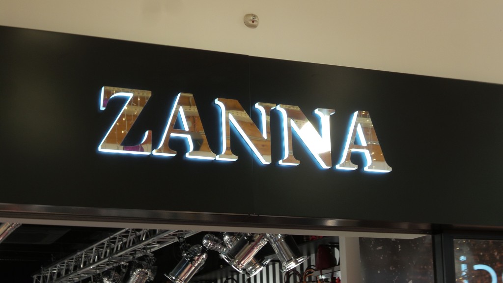 ZANNA BERCK (1)